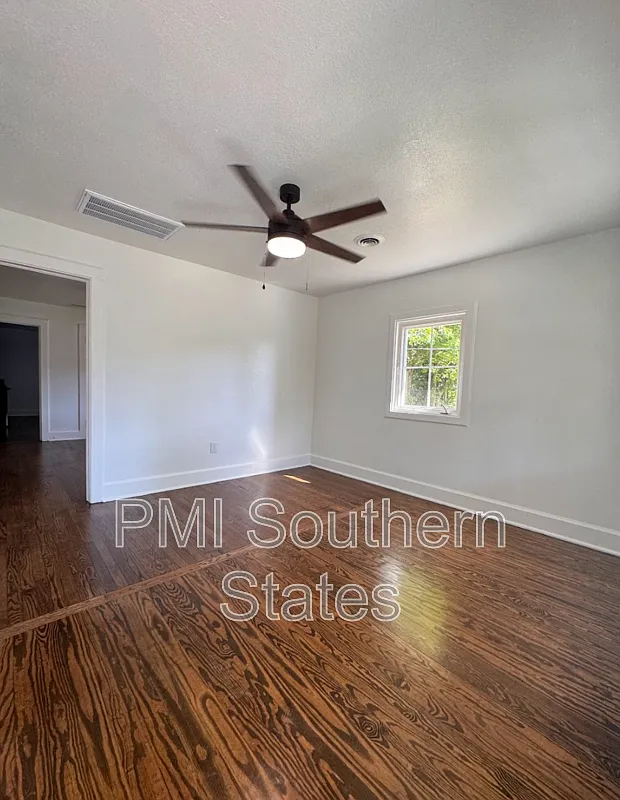 2 bed, 1.0 bath, 756 sqft, $1,000 — Photo 4