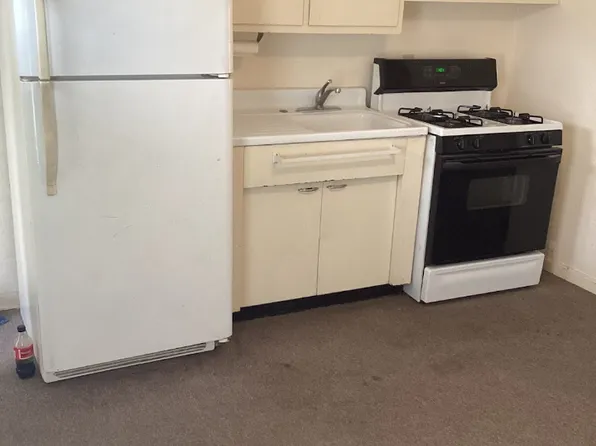 215 E 5th St #1, Wellsville, KS 66092
