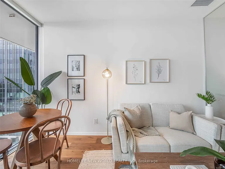 8 Hillsdale Ave E #920 — Photo 13