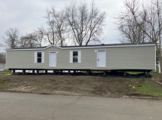 1246 Greenwich #1246, Brookfield, OH
