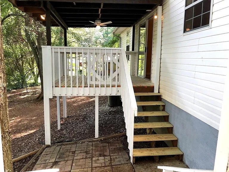 6027 Mitchell St — Photo 10