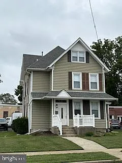 Building Photo - 220 Ryers Ave