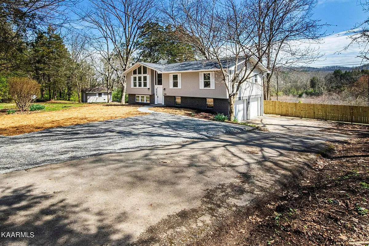 3 bed, 2.5 bath, 2172 sqft, $2,600 — Photo 1