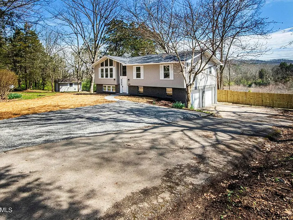 106 Newport Dr