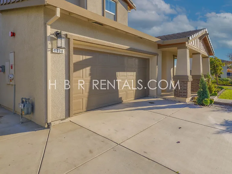1038 Osprey Dr — Photo 37