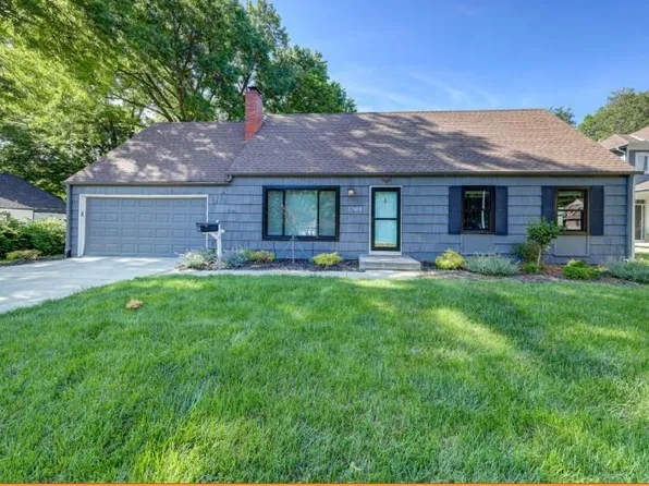 2908 Somerset Dr, Prairie Village, KS 66208