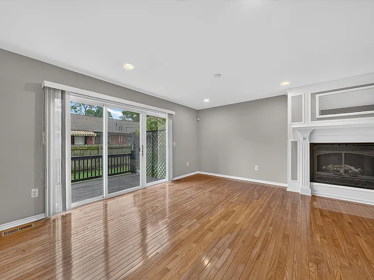 3813 Rochester Rd — Photo 6