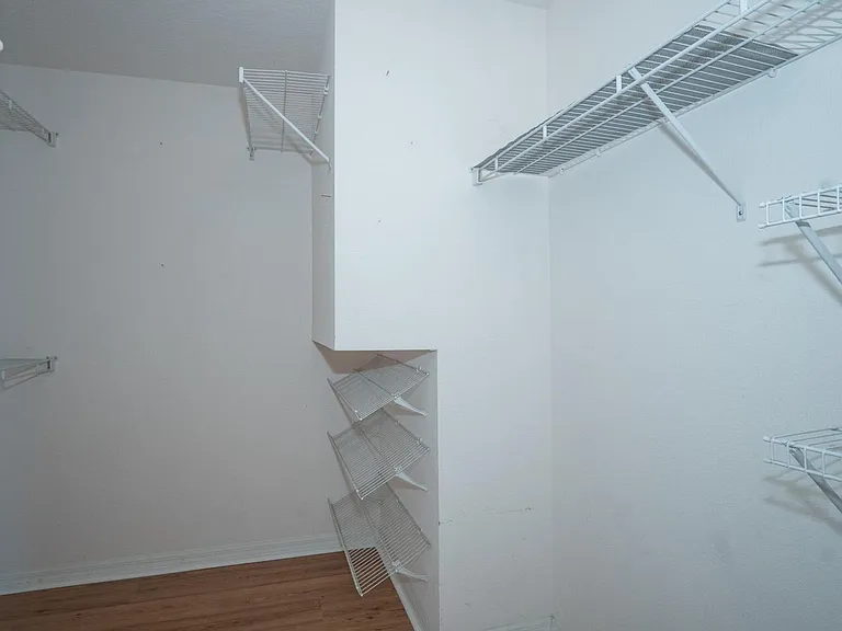 10815 Lakeside Vista Dr — Photo 25