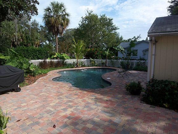 Custom Sekas-built pool in 2007