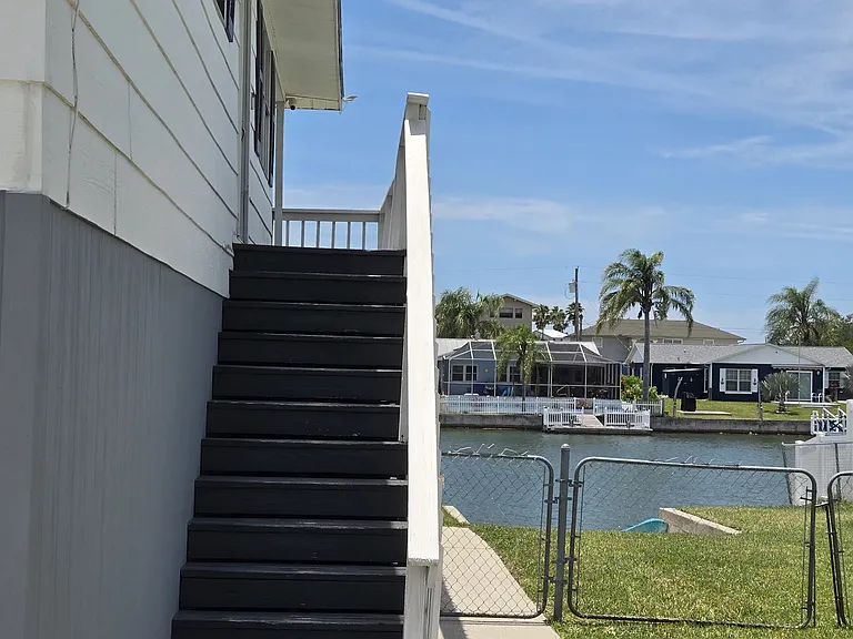 3393 Poinsettia Dr — Photo 5