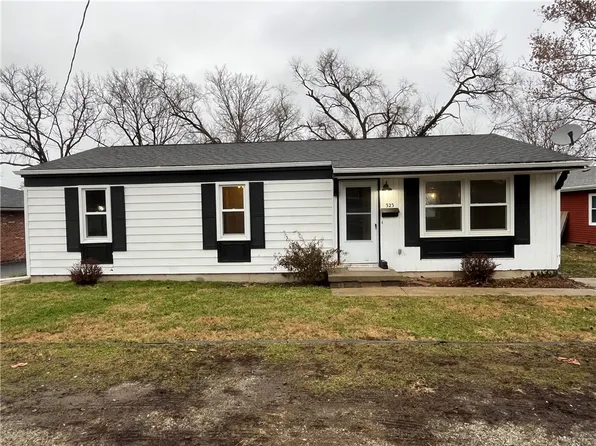323 W Tyler Ave, Charleston, IL 61920