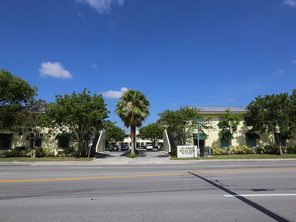 2nd image of 9560 SW 107th Ave Ste 106