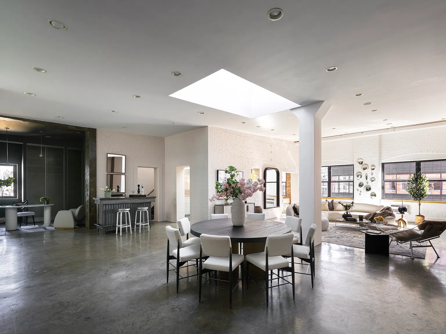 525 West 22nd Street — Photo 1