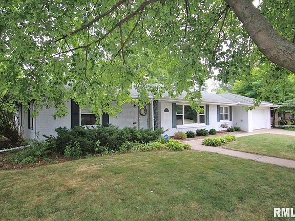 5th image of 431 W Greenway Pl