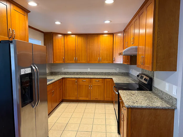 1352 Cutforth Ct — Photo 3