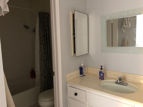 5th image of 500 W Huntington Dr Unit 3