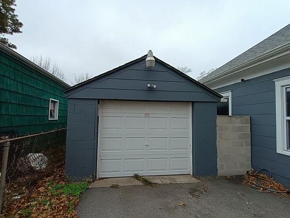 3rd image of 501 S Hardy Ave