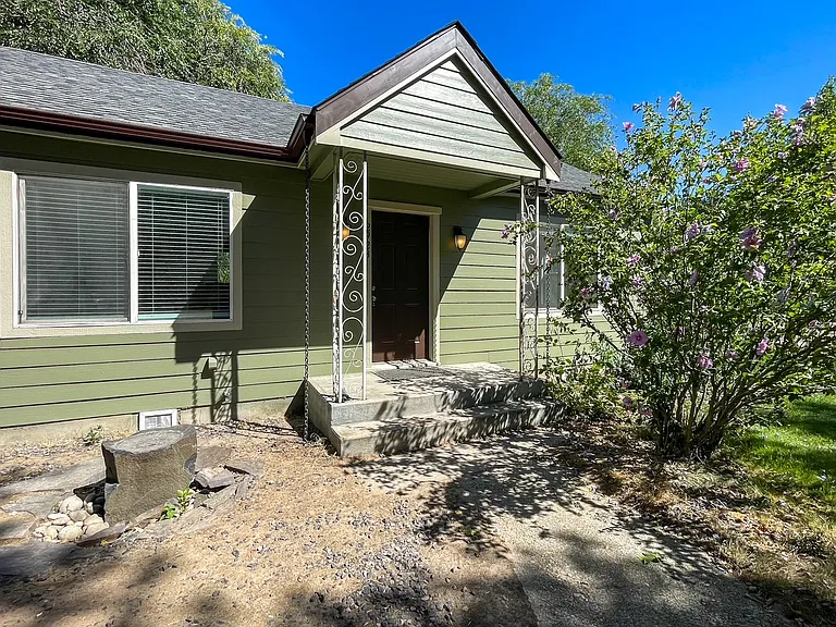 2928 S Leadville Ave — Photo 3
