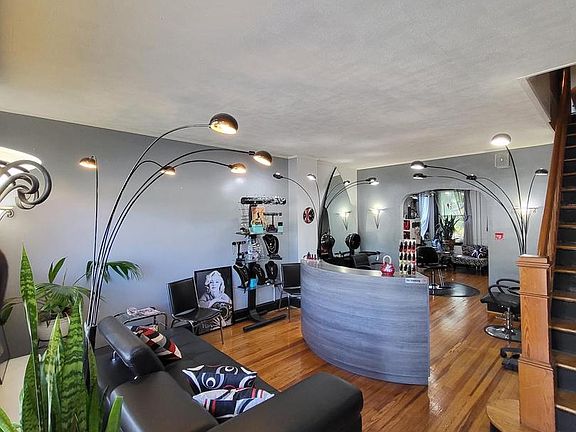 5th image of 402 Morgantown Rd