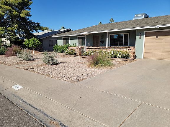 2nd image of 410 E Fremont Dr