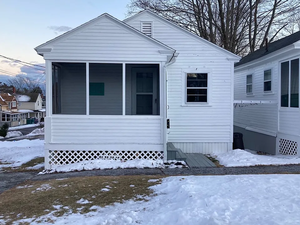 31 W Old Orchard Ave