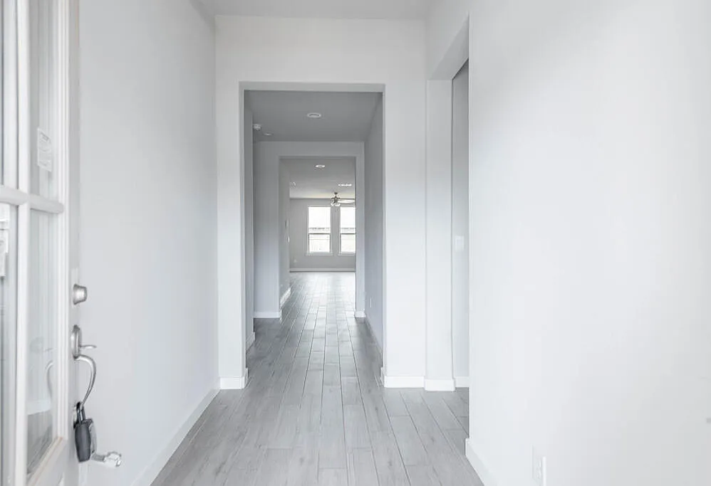 4 bed, 2.0 bath, 1681 sqft, $2,900 — Photo 3
