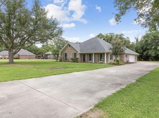 104 Briarfield Dr, Carencro, LA 70520