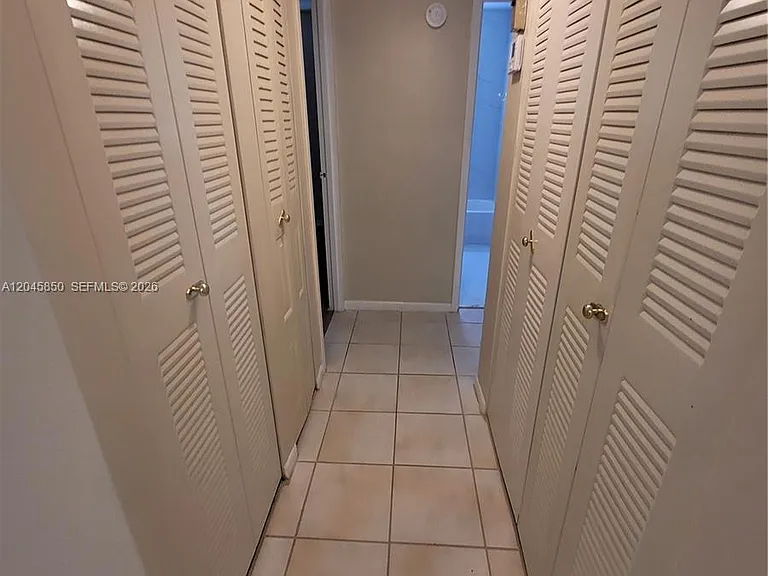 1800 N Lauderdale Ave #1210 — Photo 13