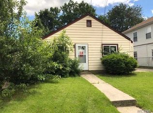 40 Byrd St, Hempstead, NY 11550