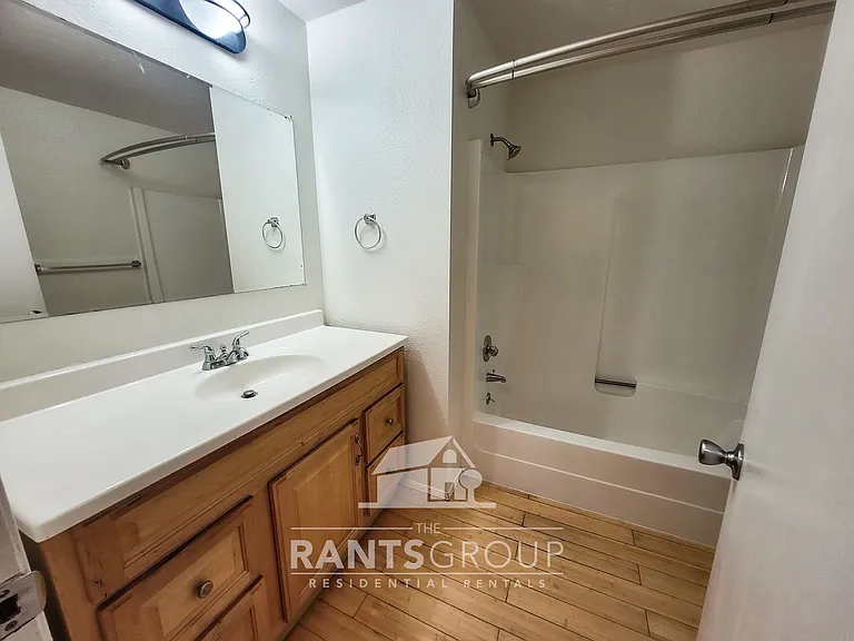 4910 Sheridan Dr SE — Photo 15