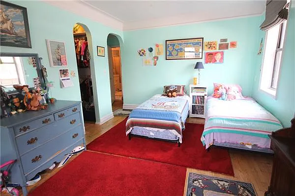 Sold by Bergen Basin Real Estate | media 26