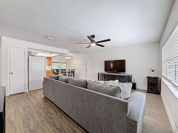 4th image of 7022 W CRESTVIEW LANE