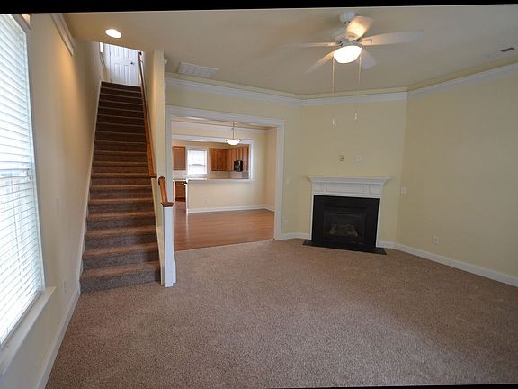 3rd image of 15215 Barnsbury Dr