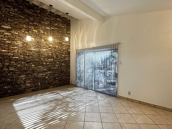 3rd image of 119 Sunnyland Dr #119