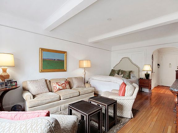2nd image of 1 Christopher St APT 2G