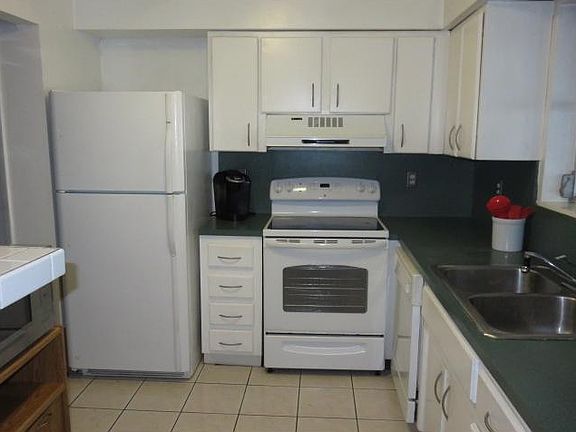 4th image of 8701 NW 10th St