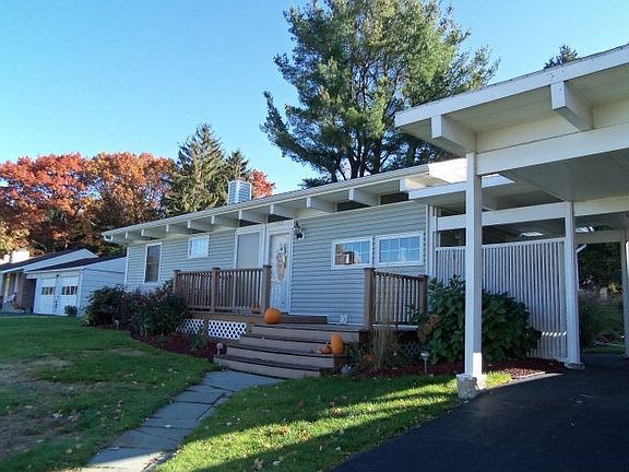2nd image of 112 Orchard Knoll Dr