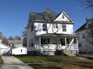 614 E Washington St, Hoopeston, IL 60942