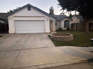 362 W Kelly Ave, Clovis, CA 93611