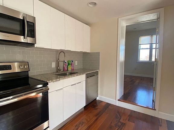 2nd image of 1637 S Broad St #3R