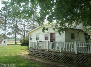 32221 Kenneth St, Colon, MI 49040