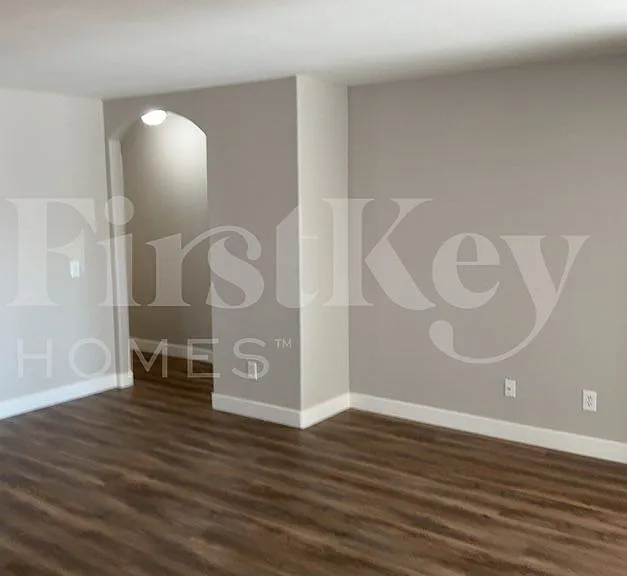 2549 Rosy Sunrise St — Photo 5