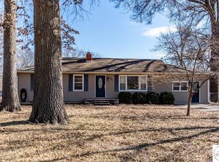 305 S County Line Rd, Windsor, MO 65360