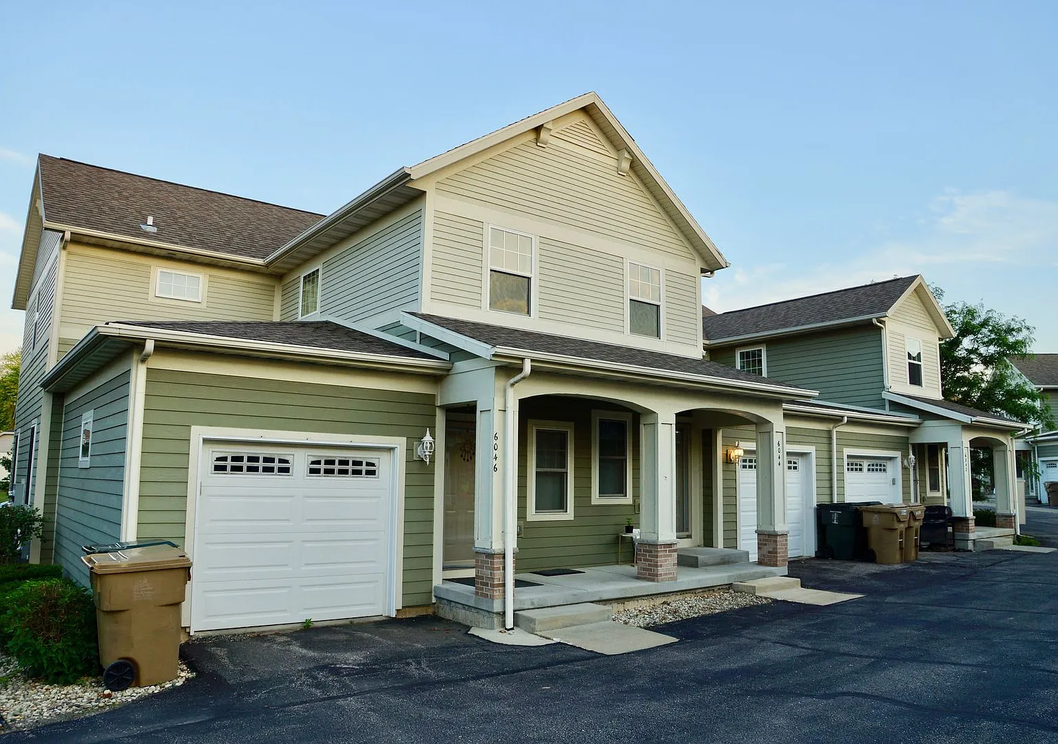 Canyon Townhomes — Photo 1