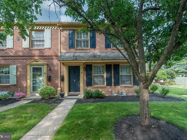 27 Roboda Blvd, Royersford, PA 19468