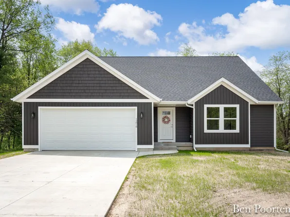 12818 Links Ln NE, Gowen, MI 49326