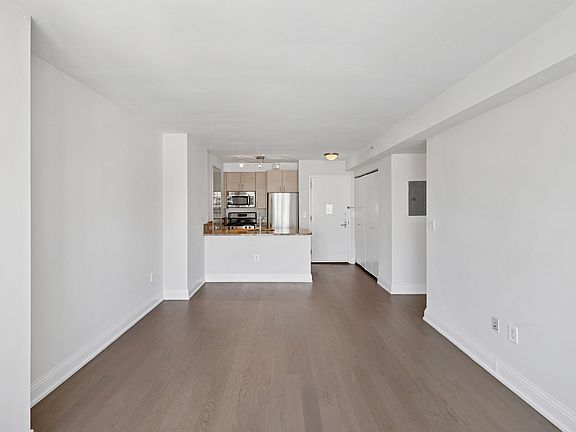 5th image of 125 W 31st St APT 16C