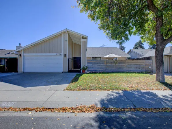 2700 Mill Oak Dr, Modesto, CA 95355