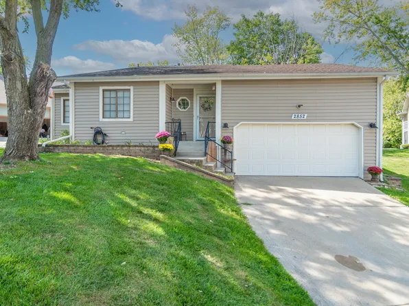 2852 Saddle Barn West Dr, Indianapolis, IN 46214