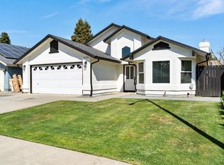1125 N Purdue Ave, Clovis, CA 93611